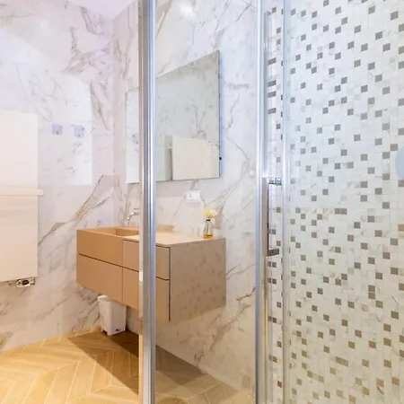 아파트 Favoloso Nel Cuore Di A Due Passi Dal Mare